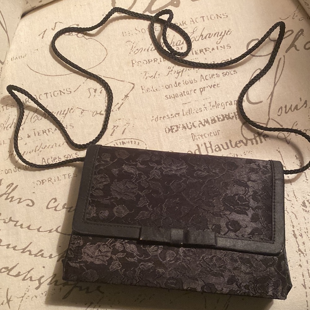 Black damask evening bag. Rose pattern. - Picture 4 of 8
